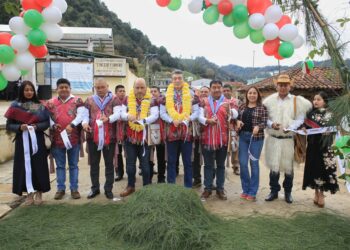 Inaugura Rutilio Escandón Sistema de Alcantarillado en la localidad San Nicolás Buenavista, de Zinacantán