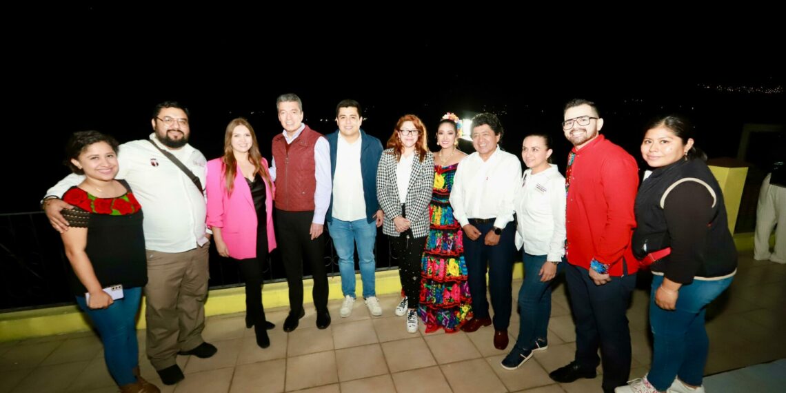 Atestigua Rutilio Escandón el tradicional Combate Naval de Chiapa de Corzo