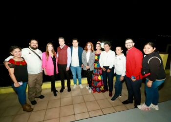 Atestigua Rutilio Escandón el tradicional Combate Naval de Chiapa de Corzo