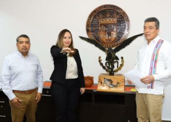 Rutilio Escandón toma protesta a María Esther García Ruíz como secretaria de Hacienda