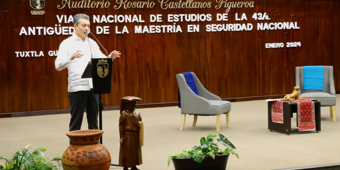 Imparte Rutilio Escandón Conferencia “Balance y Prospectiva de la Situación Política, Económica y Social de Chiapas”