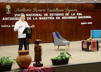 Imparte Rutilio Escandón Conferencia “Balance y Prospectiva de la Situación Política, Económica y Social de Chiapas”