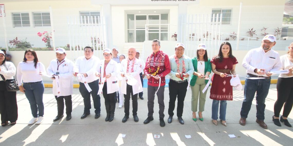 Tras años de abandono, Rutilio Escandón inaugura reconversión del Centro de Salud Urbano de Osumacinta