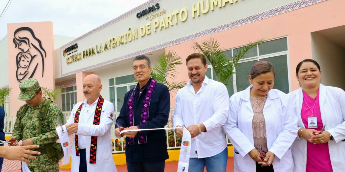 En Yajalón, Rutilio Escandón inauguró la Clínica para la Atención de Parto Humanizado