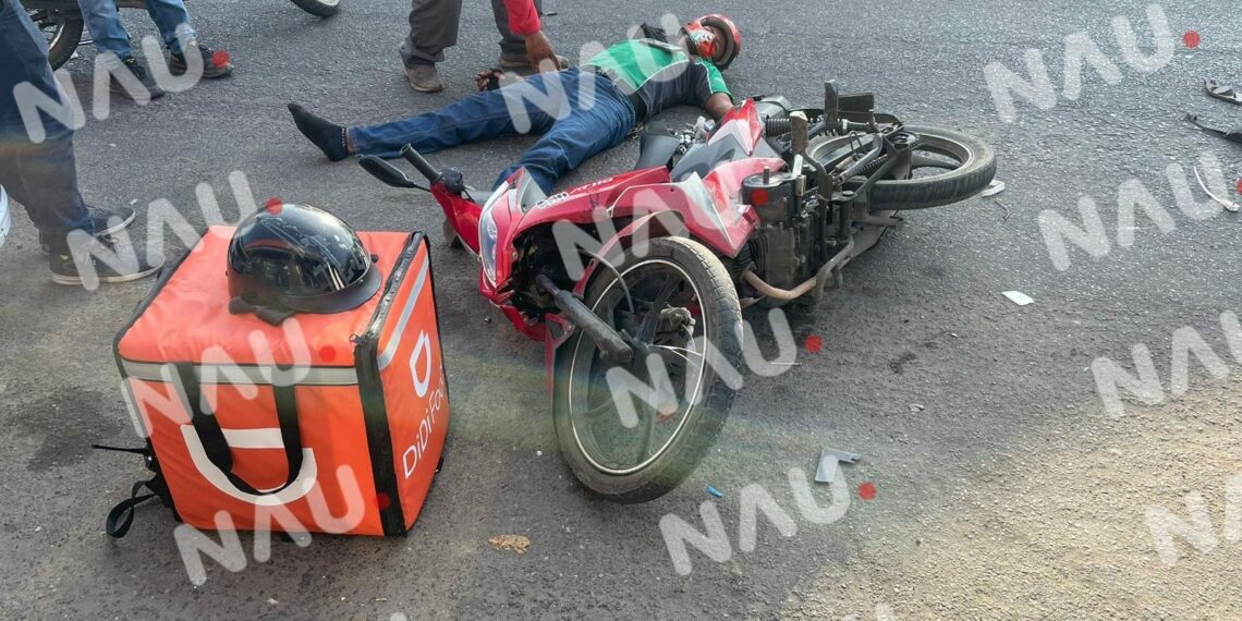 Motociclista hospitalizado después de colisión con vehículo Renault