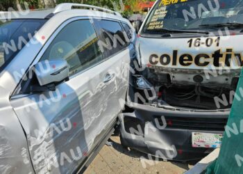 Se espantaron 12 pasajeros al chocar la unidad en que viajaban