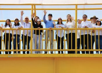 Rutilio Escandón entrega obra vial, autobuses escolares y equipamiento a la UP Tapachula