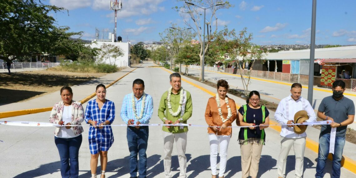 Rutilio Escandón inaugura pavimentación del Boulevard de Jardines del Grijalva, en Chiapa de Corzo