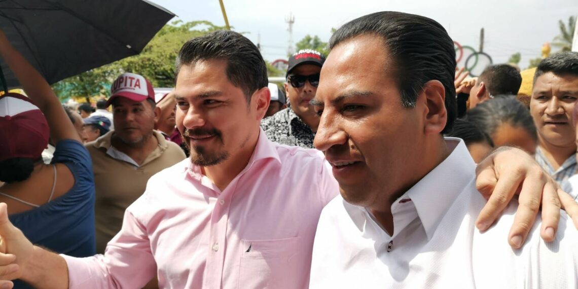 Esli Alvarez, aspirante a la alcaldía de Tapachula por morena, acompaña a Eduardo Ramirez Aguilar en su gira por la región