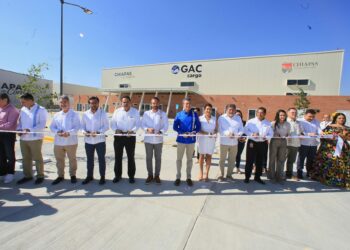 Rutilio Escandón inaugura la Plataforma y Hangar de Carga del Aeropuerto Internacional Ángel Albino Corzo