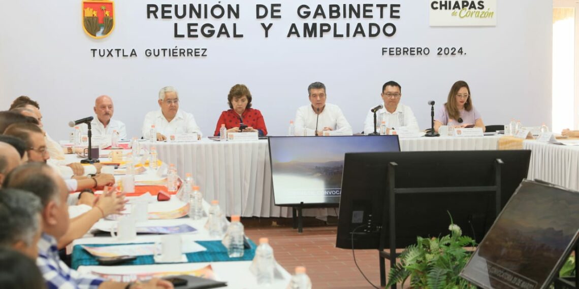 Destaca Rutilio Escandón esfuerzos y avances en materia de salud a favor del pueblo de Chiapas