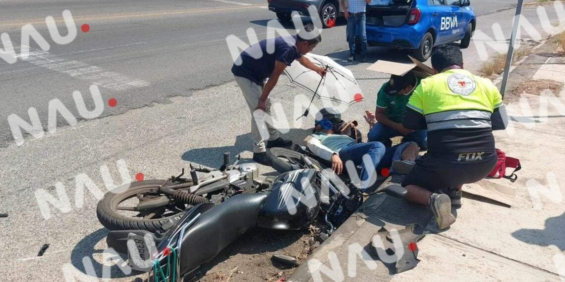 Motociclista impactado por vehículo abandonado