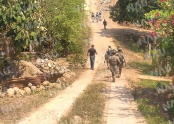 Perro muerto en un pozo causa movilización policiaca