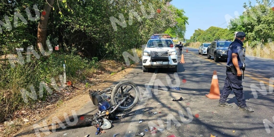Accidente en la Carretera TAPACHULA – Puerto Madero deja dos personas lesionadas y daños por más de 20 mil pesos