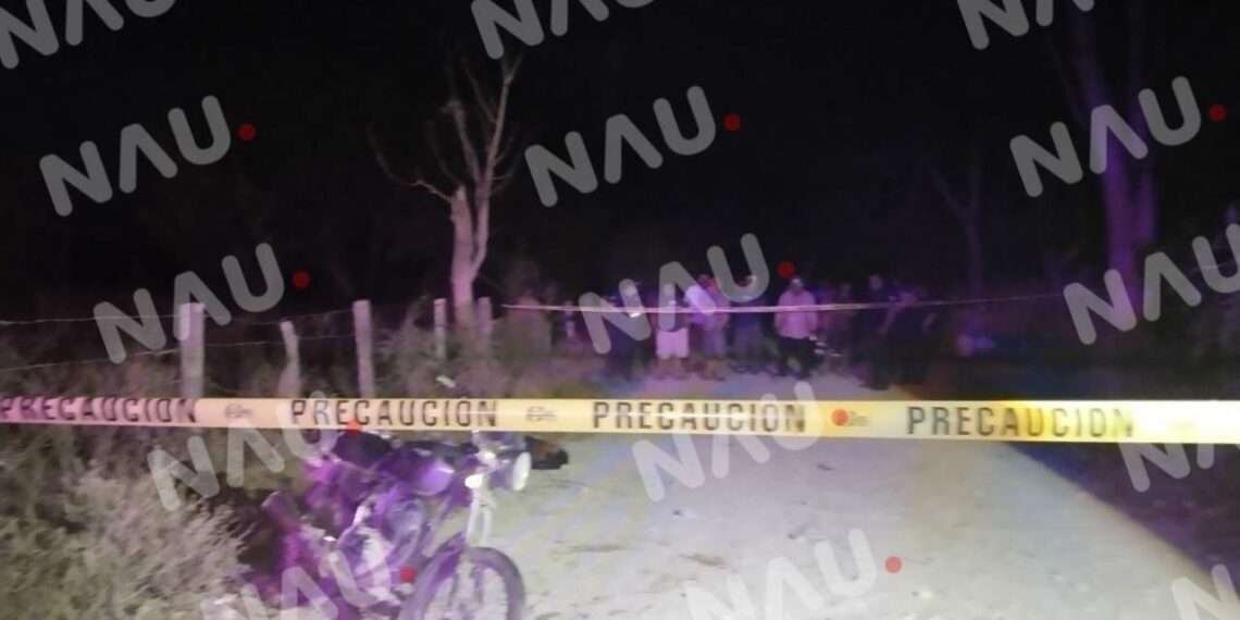 Dos personas involucradas en un accidente de motocicleta fueron encontradas en la colonia 10 de Abril la noche del lunes.