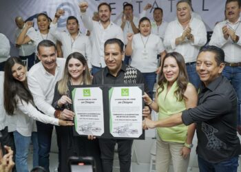 El PVEM entrega constancia a Eduardo Ramírez como su candidato a la gubernatura de Chiapas