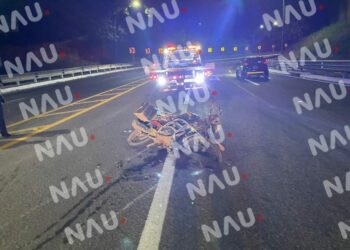 Grave una pareja arrollada por un vehículo