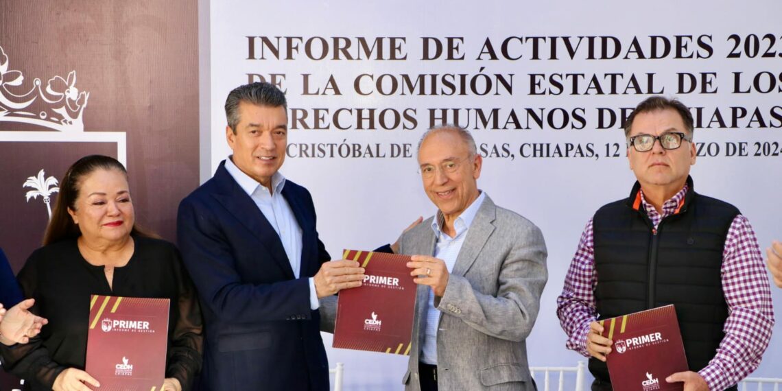 Asiste Rutilio Escandón a informe del presidente de la Comisión Estatal de los Derechos Humanos