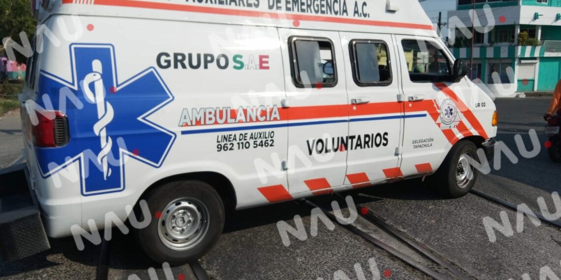 Joven de 20 años resulta lesionada tras accidente en motocicleta