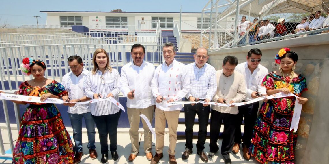 Fortalecen espacios educativos, deportivos y de convivencia escolar del Cobach Plantel 236, en Tuxtla