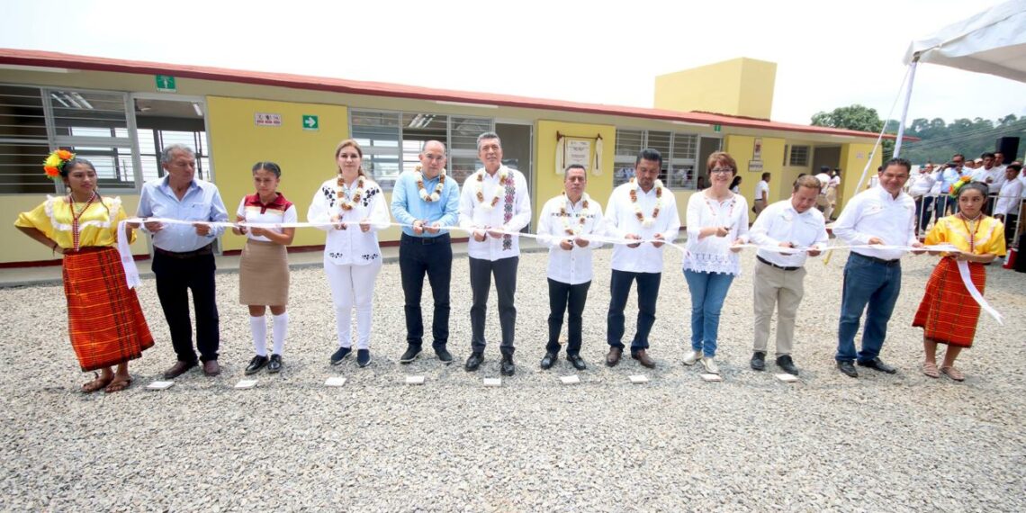 El CECyT 49 del ejido Once de Abril, en Unión Juárez, cuenta con infraestructura moderna y funcional