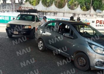 Le salió más caro el caldo qué las albóndigas: Pequeño choque deja daños materiales en Tapachula