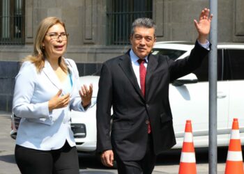 Gobiernos de México y de Chiapas refrendan voluntad de trabajar junto al magisterio