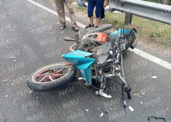 Grave accidente en Tuzantán: Joven motociclista resulta herido