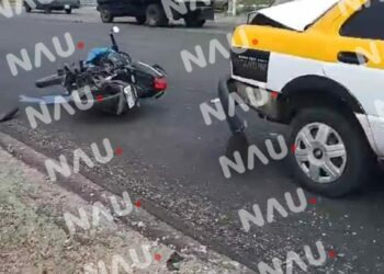 Motociclista gravemente herido tras chocar con taxi en Tapachula