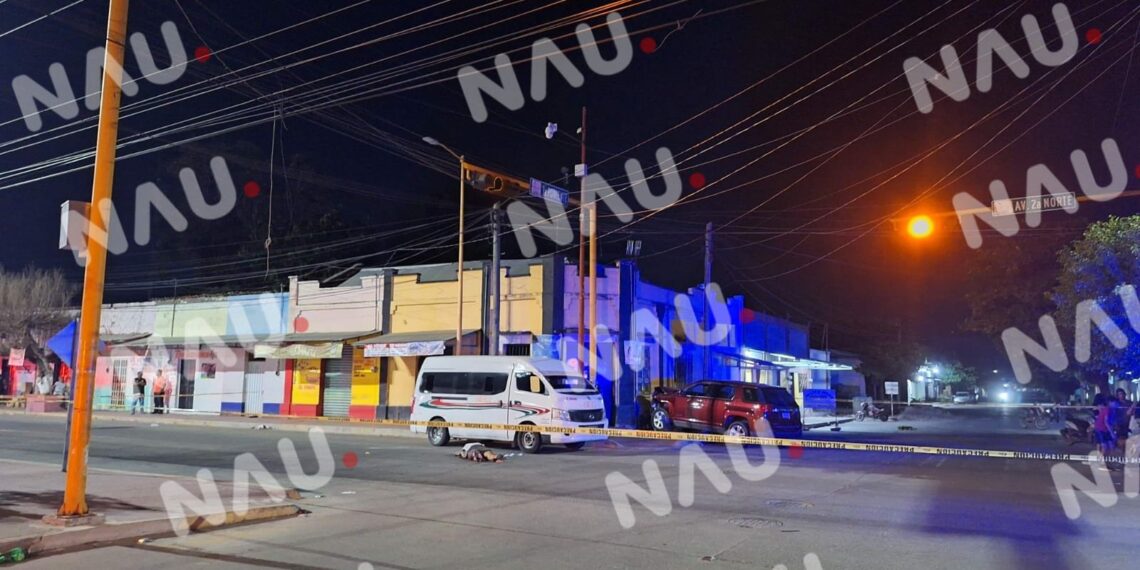 Mujer pierde la vida en accidente de combi