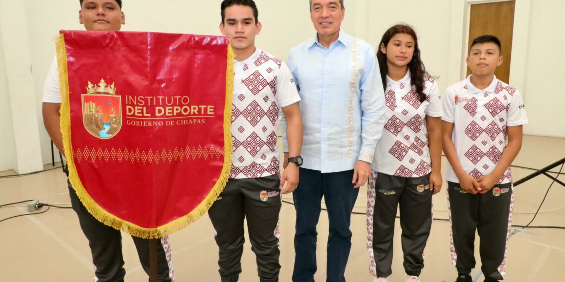 Reconocen a atletas chiapanecos que asistirán a los Juegos Nacionales Conade 2024