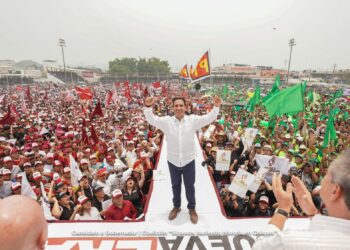 Miles celebran propuesta de autopista Ocosingo a Palenque de Eduardo Ramírez