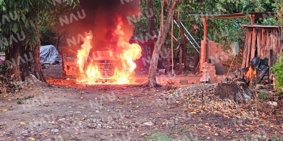 Se Incendia una camioneta en tramo carretero Mapastepec – Pijijiapan