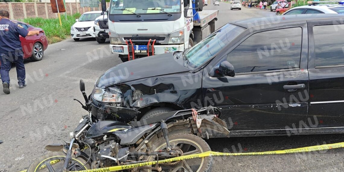 Motociclista entre la vida y la muerte