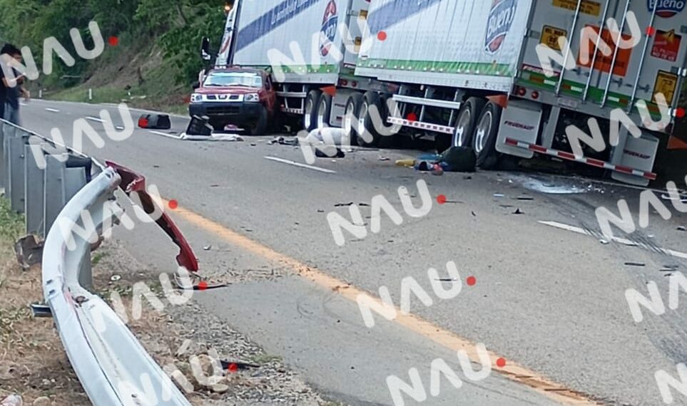 Accidente en Carretera de Mapastepec deja sólo daños materiales