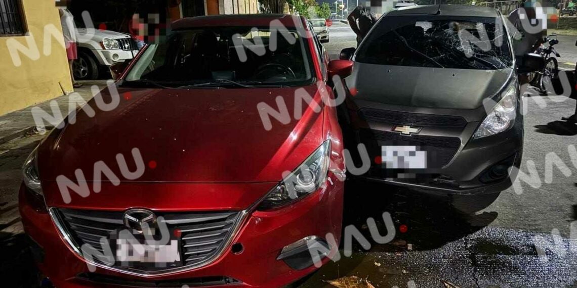 Accidente en la colonia Benito Juárez deja cuantiosos daños materiales