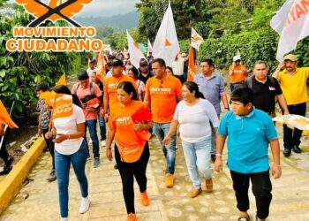 En Unión Juárez se trabajará para todos y sin distinción: Fabián Barrios de León  Durante sus recorridos casa por casa en fracción “ Nueva Esperanza”, Fabián Barrios de León