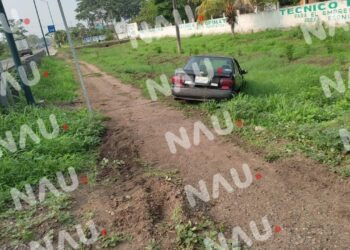 Se salió de la carretera y solo se registraron daños