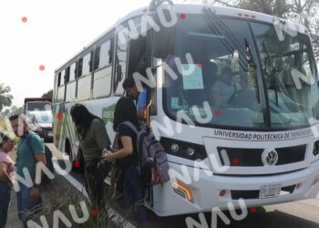 Universidad Politécnica de Tapachula resuelve problema de transporte tras bloqueo en carretera