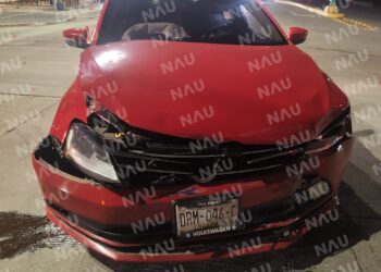 Daños materiales deja un choque la madrugada de este sábado