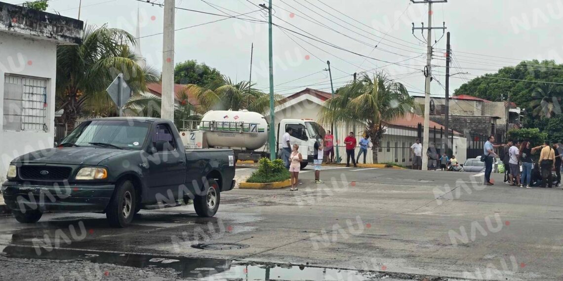 Camioneta colisiona contra motocicleta en Tapachula