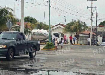 Camioneta colisiona contra motocicleta en Tapachula
