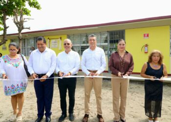 Tras años de abandono, Rutilio Escandón moderniza la Telesecundaria No. 786 “Quetzalcóatl”, de Tapachula