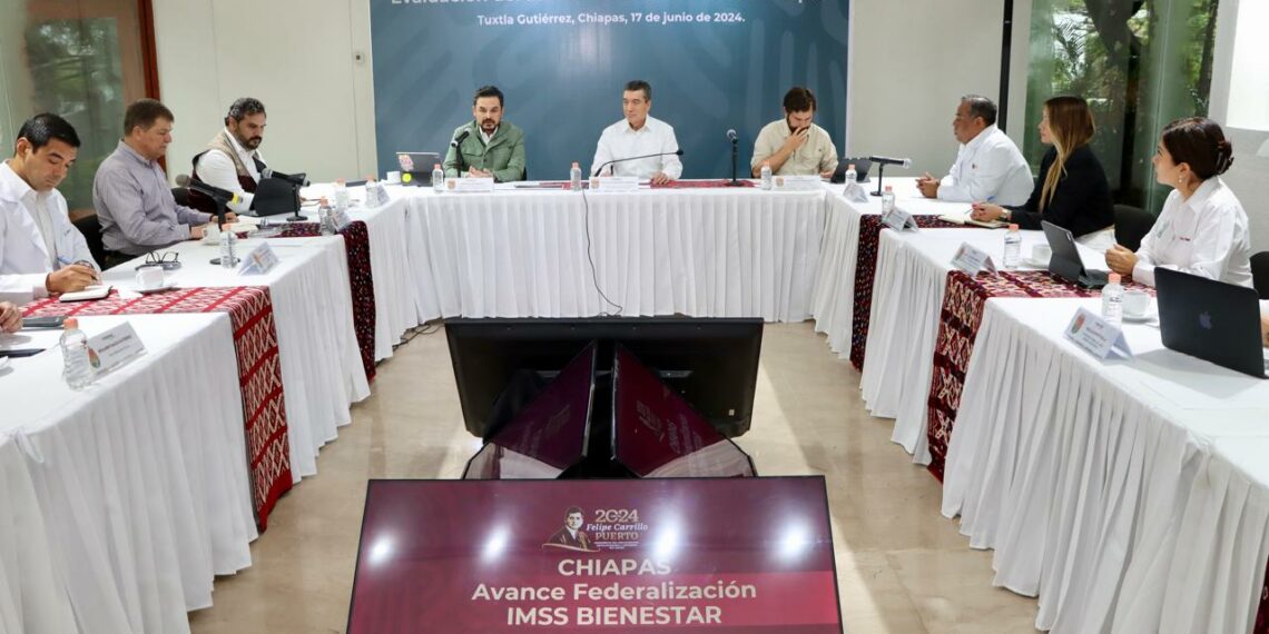 Rutilio Escandón y Zoé Robledo encabezan reunión de evaluación del modelo IMSS-Bienestar en Chiapas