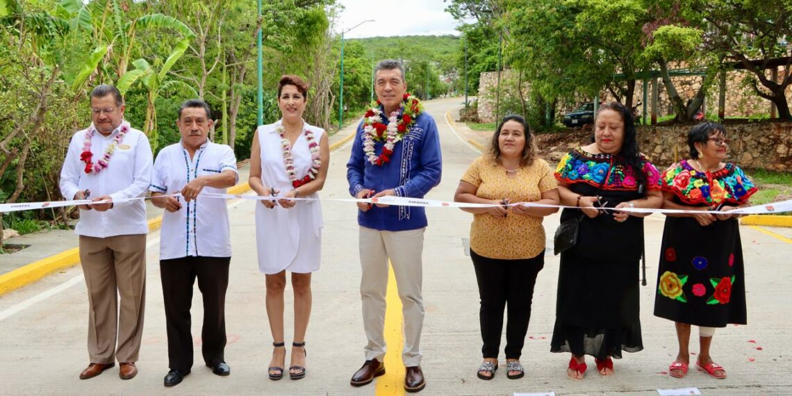 En Tuxtla Gutiérrez, Rutilio Escandón inaugura calles de la colonia Paulino Aguilar
