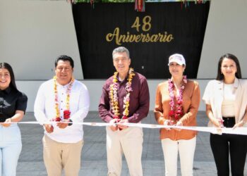 Tras 47 años de abandono, Rutilio Escandón moderniza Plaza Cívica del municipio de Osumacinta
