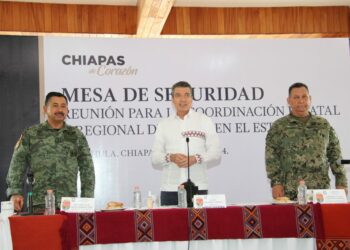 No hay personas lesionadas ni pérdida de vidas humanas tras derrumbe de montaña en Siltepec: Rutilio Escandón