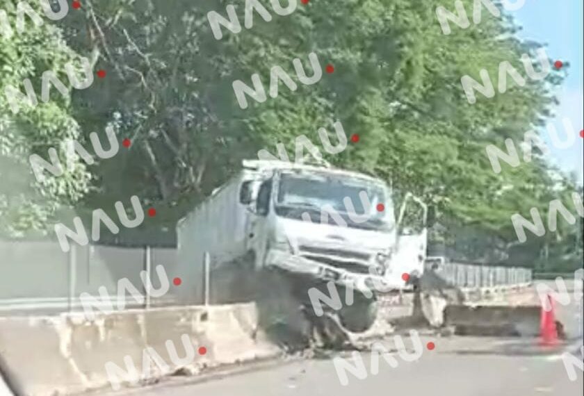 Camión Torton se Estrella en la Carretera Huehuetan – Tapachula