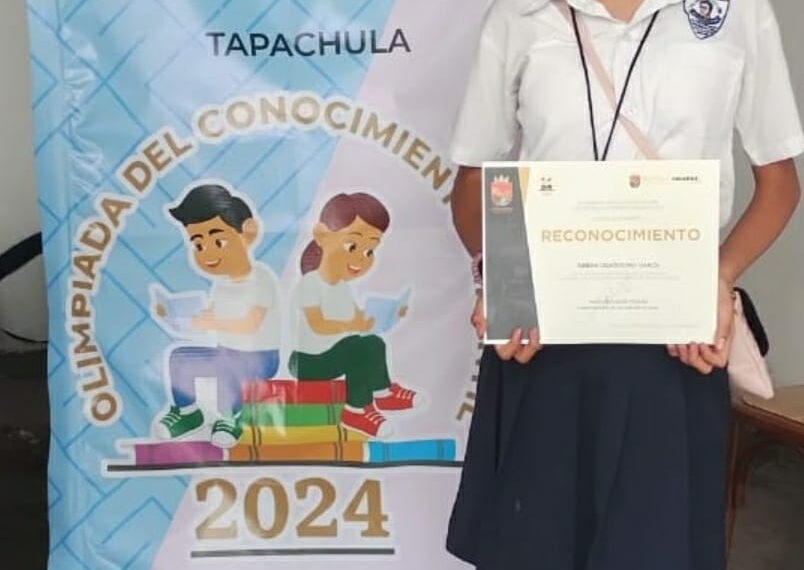 Joven Estudiante de Tuxtla Chico Triunfa en Olimpiadas del Conocimiento