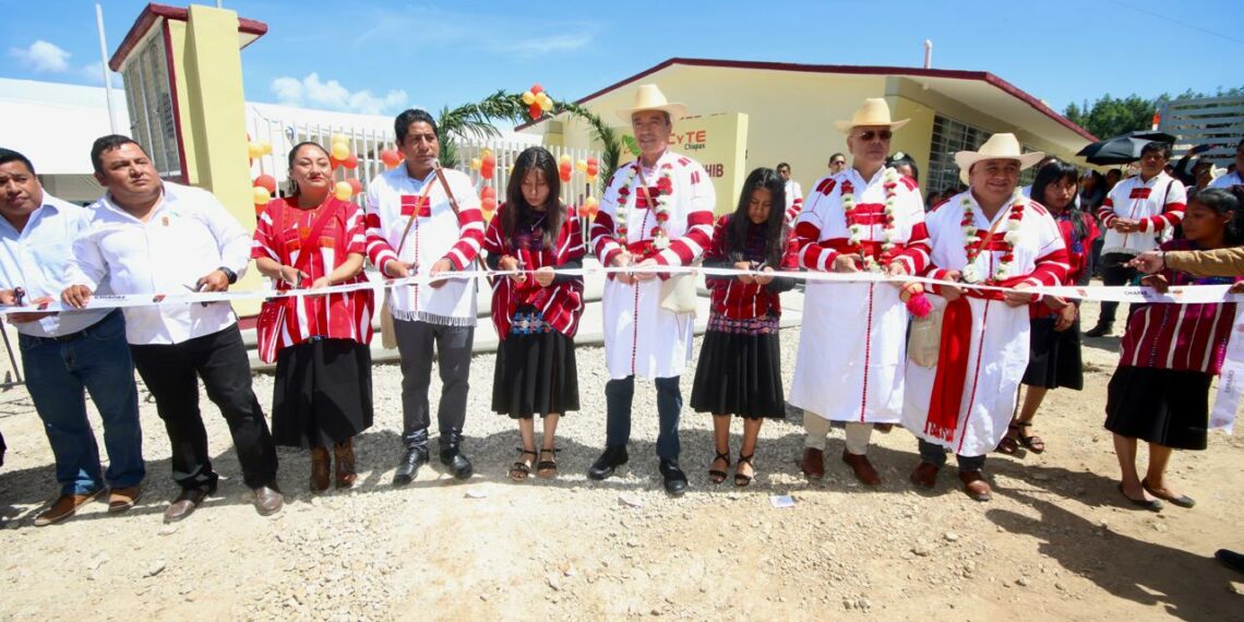 En Oxchuc, Rutilio Escandón inaugura infraestructura educativa en el Cecyte Chiapas, Plantel 48 Yochib